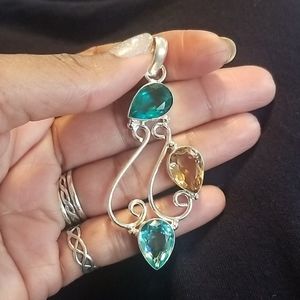 ❤ BEAUTIFUL PENDANT!